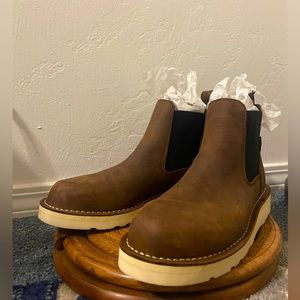 NWT Danner Bull Run Chelsea Boot 15482